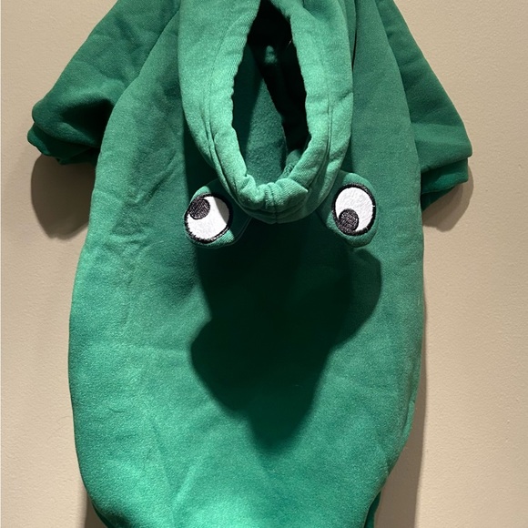 Dog 5 piece sweatshirt shirt lot size xxl but fit a normal size medium 17-29 lbs - Picture 3 of 8